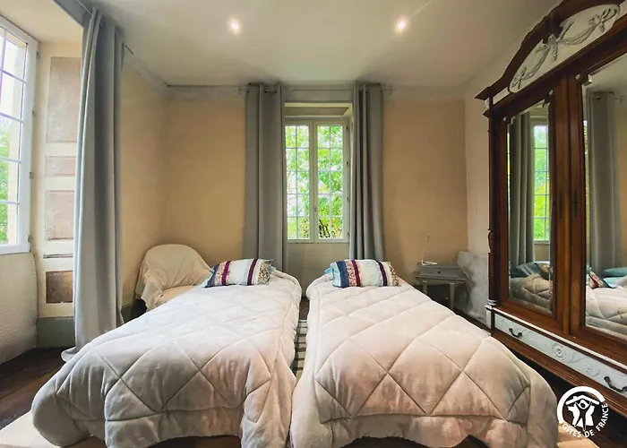 La Maison De Camille Holiday home Salles-la-Source